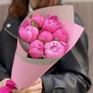 7 розовых пионов Флеминг